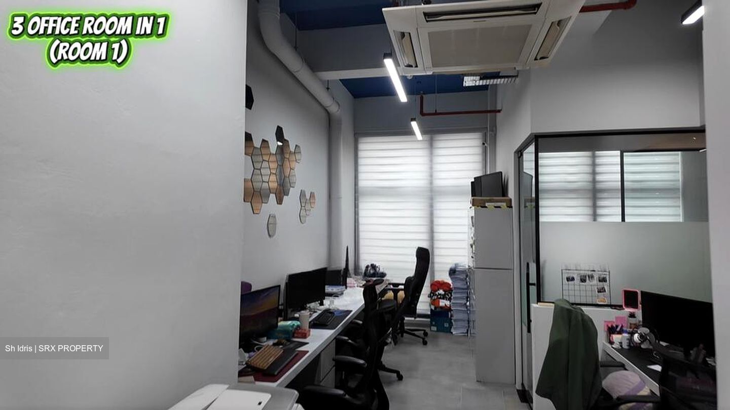 A'posh Bizhub (D27), Factory #499157401